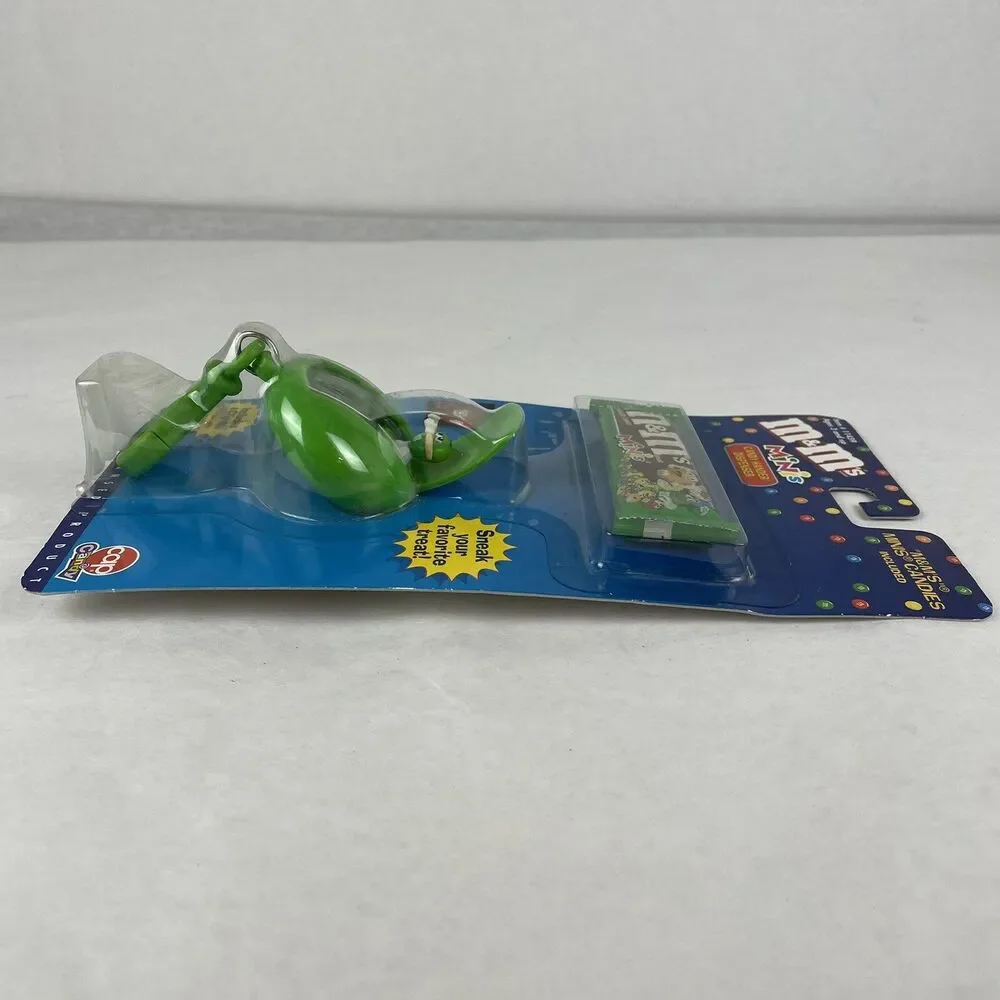 M&M's Minis Candy Hander Dispenser Clip-On Cap Candy Vintage 2002 GreenNew